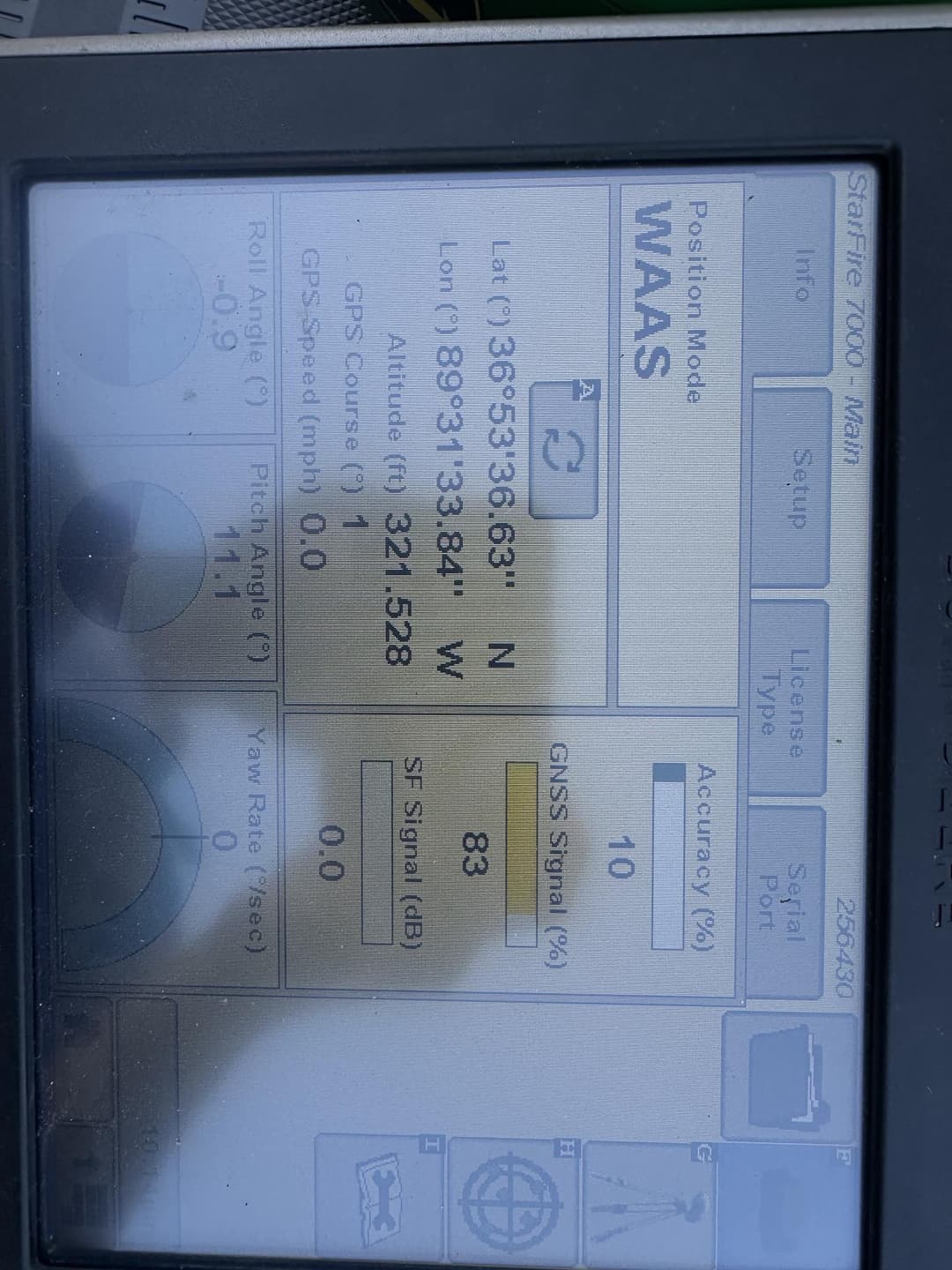 Image of John Deere StarFire 7000 Image 1