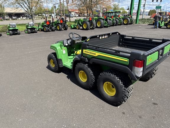 Image of John Deere Gator TH 6x4 equipment image 1