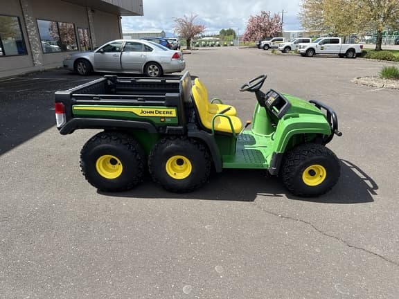 Image of John Deere Gator TH 6x4 equipment image 4