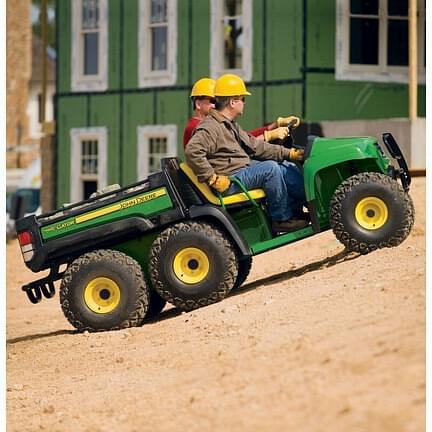 Image of John Deere Gator TH 6x4 equipment image 3