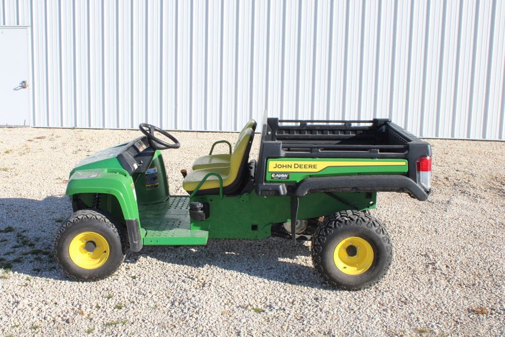 2024 John Deere Gator TX 4x2 Equipment Image0
