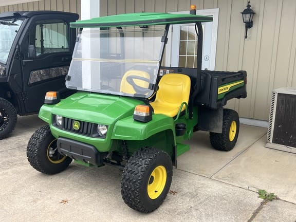 2024 John Deere Gator TX 4x2 Equipment Image0
