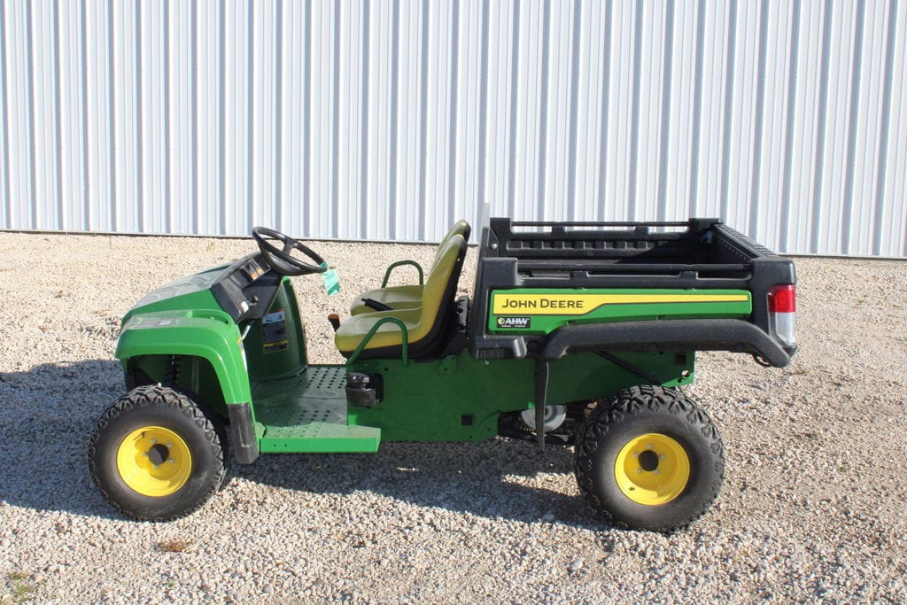 2024 John Deere Gator TX 4x2 Equipment Image0