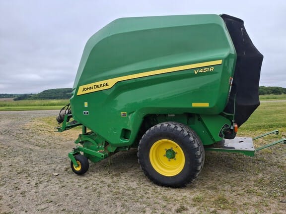 2024 John Deere V451R Equipment Image0