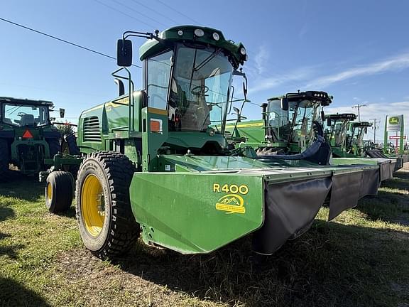 Image of John Deere W200M Primary image