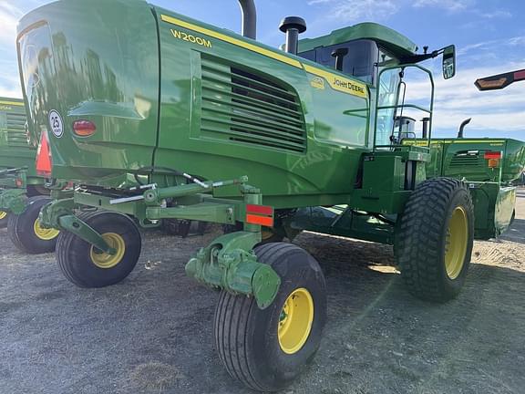 Image of John Deere W200M equipment image 2