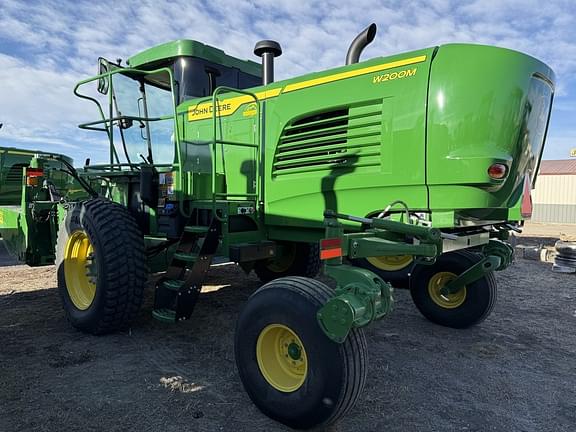 Image of John Deere W200M equipment image 3