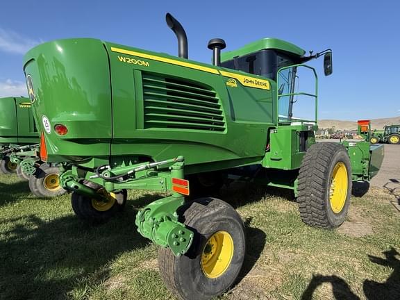 Image of John Deere W200M equipment image 4