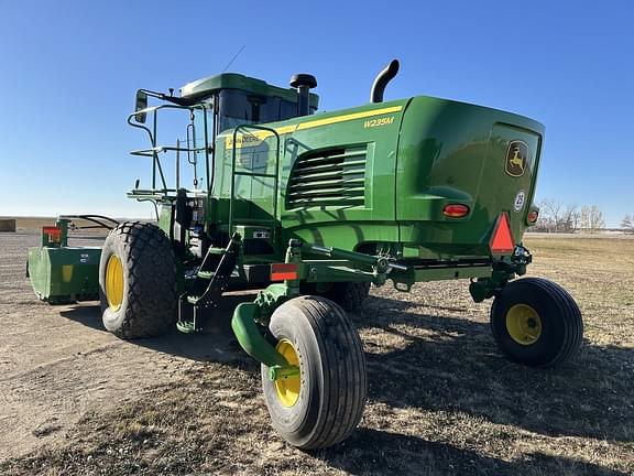 Image of John Deere W235M equipment image 2