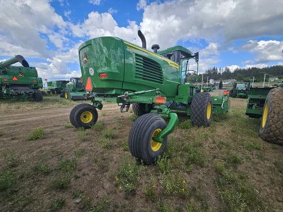 Image of John Deere W235M equipment image 4
