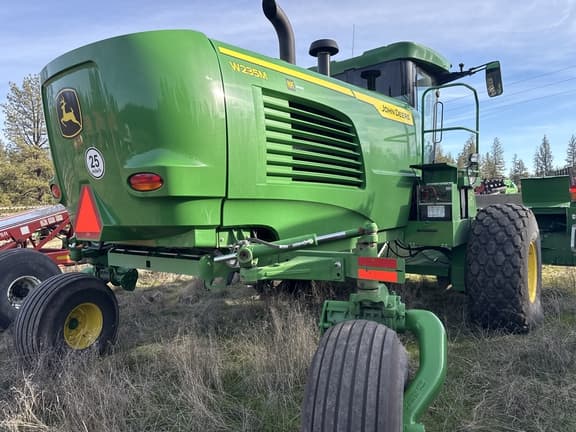 Image of John Deere W235M equipment image 2