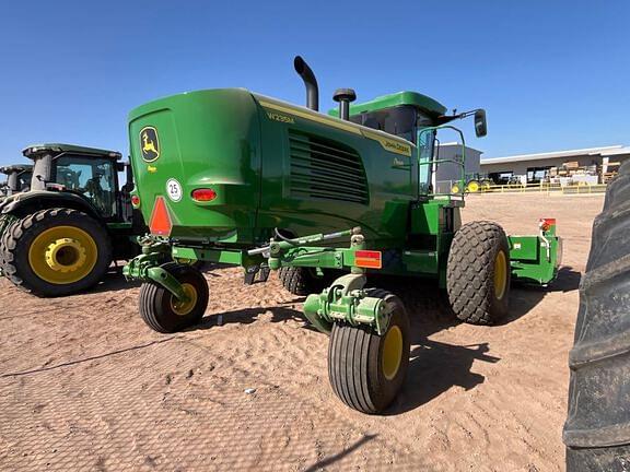 Image of John Deere W235M equipment image 4