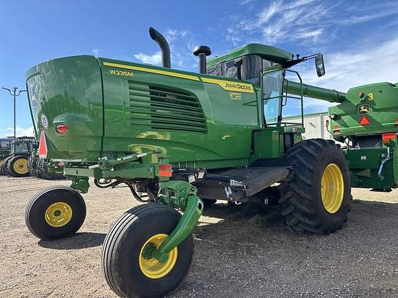 Image of John Deere W235M equipment image 3