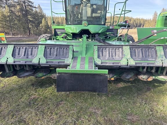 Image of John Deere W235M equipment image 4