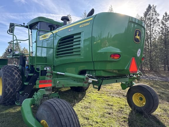 Image of John Deere W235M equipment image 1