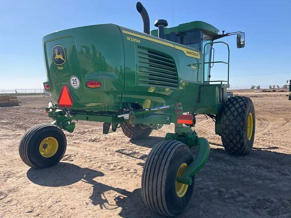 Image of John Deere W235M equipment image 4