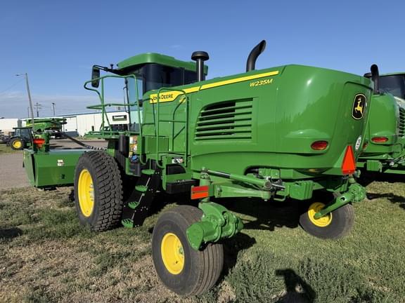 Image of John Deere W235M equipment image 1