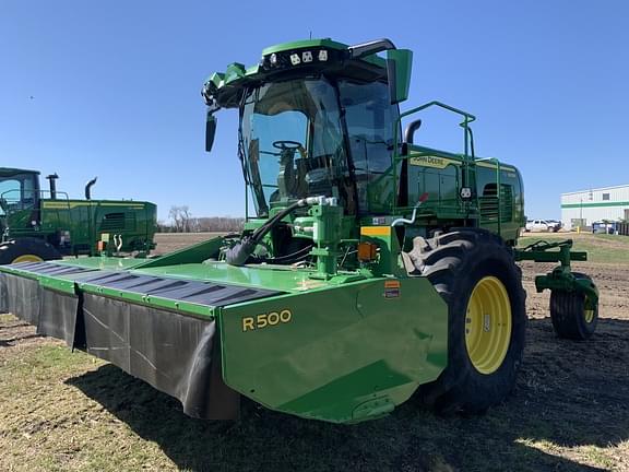Image of John Deere W235R equipment image 2