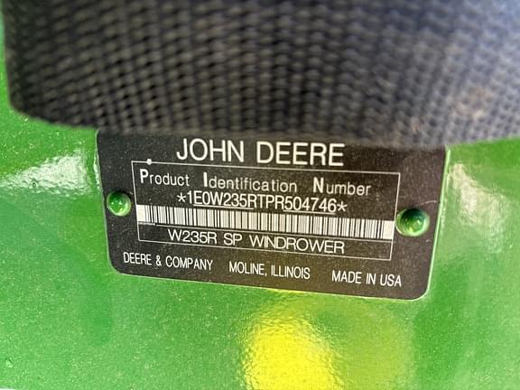 Image of John Deere W235R equipment image 4