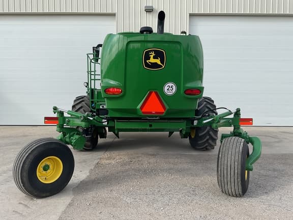 Image of John Deere W235R equipment image 3