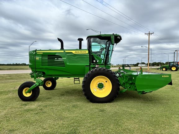 Image of John Deere W235R equipment image 3