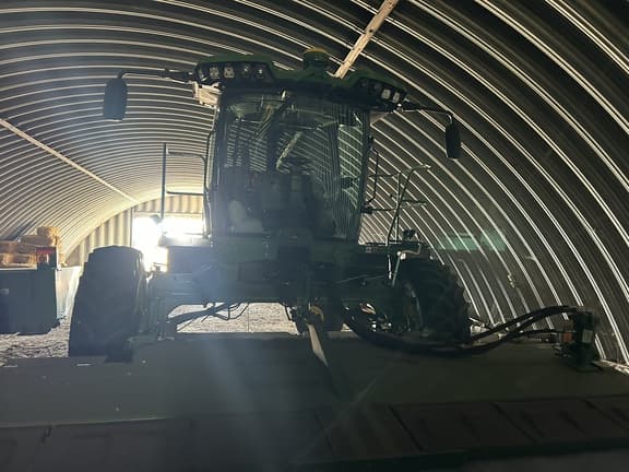 Image of John Deere W235R equipment image 3