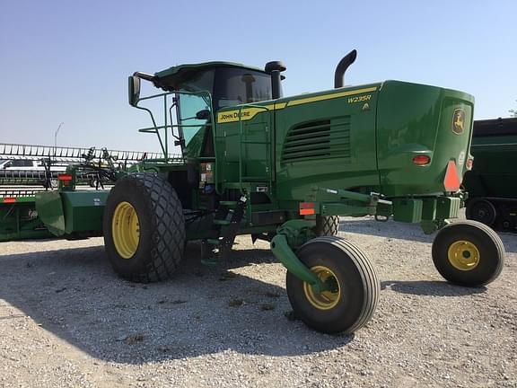 Image of John Deere W235R equipment image 2