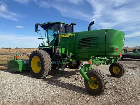 Image of John Deere W235R equipment image 1