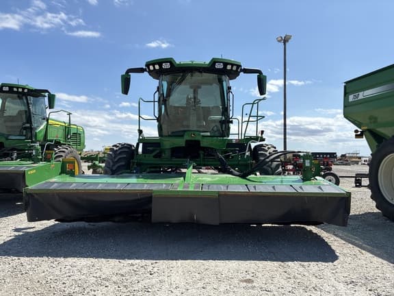 Image of John Deere W235R equipment image 1
