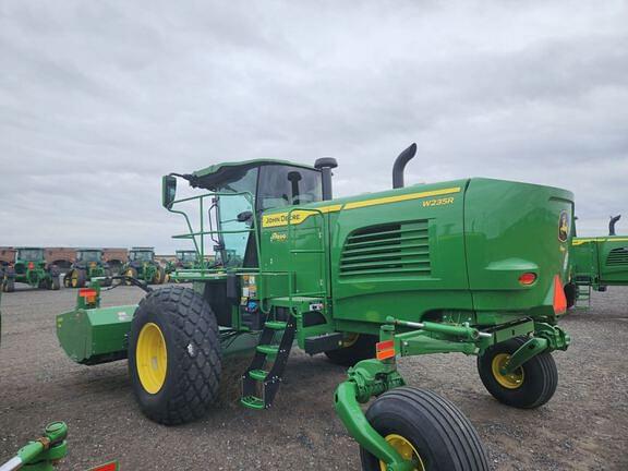 Image of John Deere W235R equipment image 2