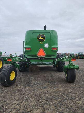 Image of John Deere W235R equipment image 3