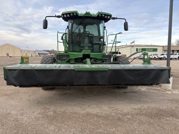 Image of John Deere W235R equipment image 1