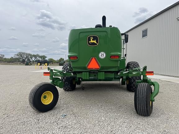 Image of John Deere W235R equipment image 4