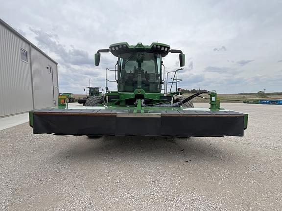 Image of John Deere W235R equipment image 1