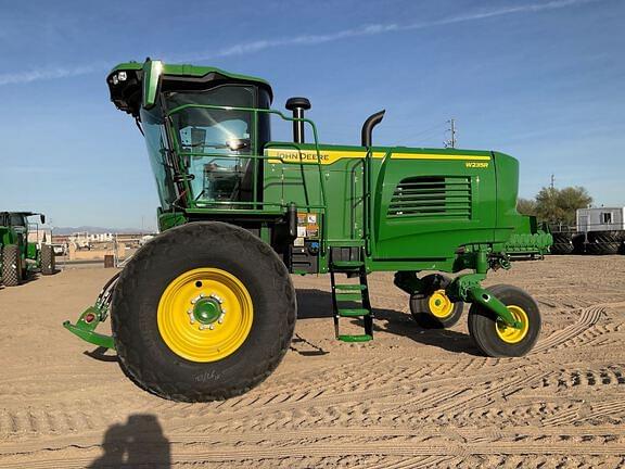 Image of John Deere W235R equipment image 2