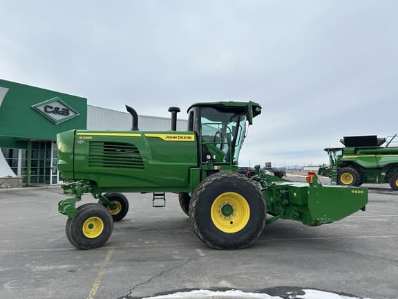 Image of John Deere W235R equipment image 3