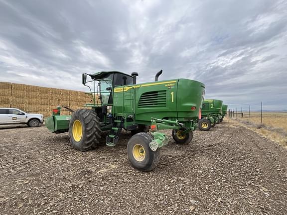 Image of John Deere W235R equipment image 2