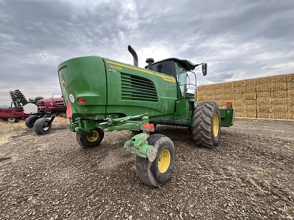 Image of John Deere W235R equipment image 4
