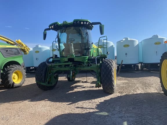 Image of John Deere W235R equipment image 1