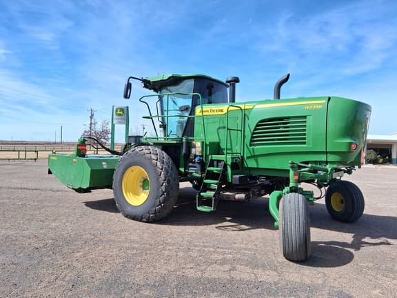 Image of John Deere W235R equipment image 2