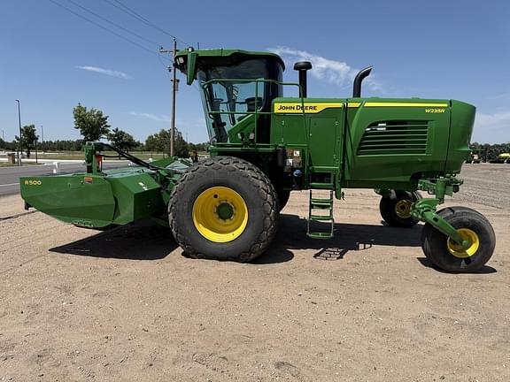 Image of John Deere W235R equipment image 2