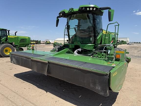 Image of John Deere W235R equipment image 3