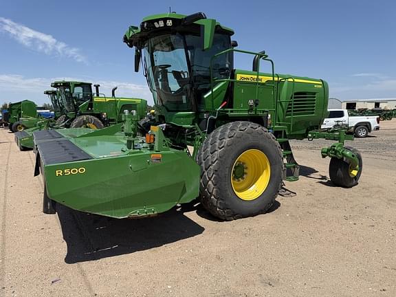 Image of John Deere W235R equipment image 4