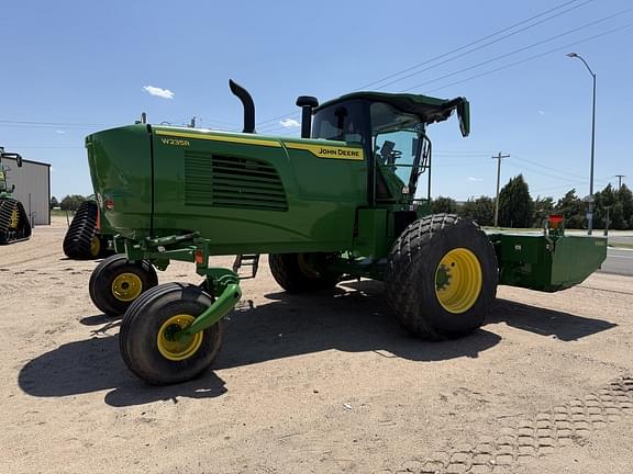 Image of John Deere W235R equipment image 1