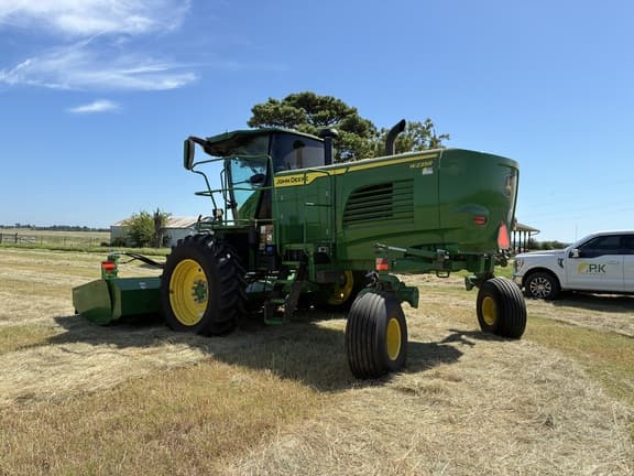 Image of John Deere W235R equipment image 2
