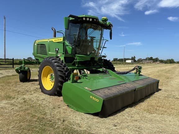 Image of John Deere W235R equipment image 4