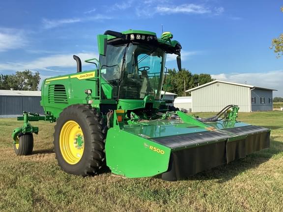 Image of John Deere W235R equipment image 2