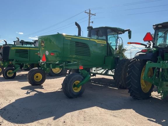 Image of John Deere W235R equipment image 2