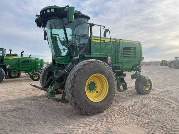 Main image John Deere W235R