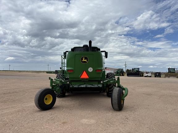 Image of John Deere W235R equipment image 3